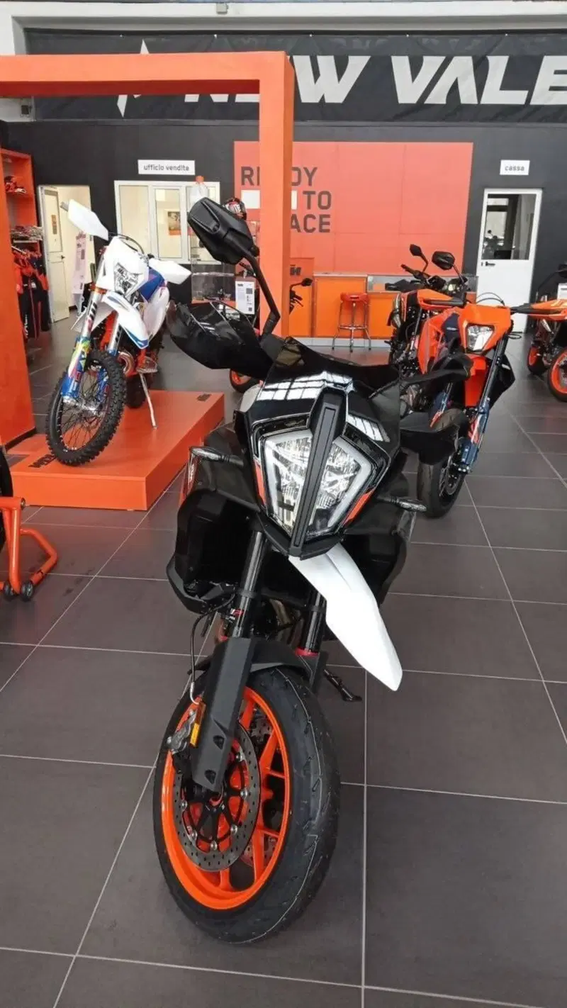 KTM 890 SMT (2023 - 25) (3)
