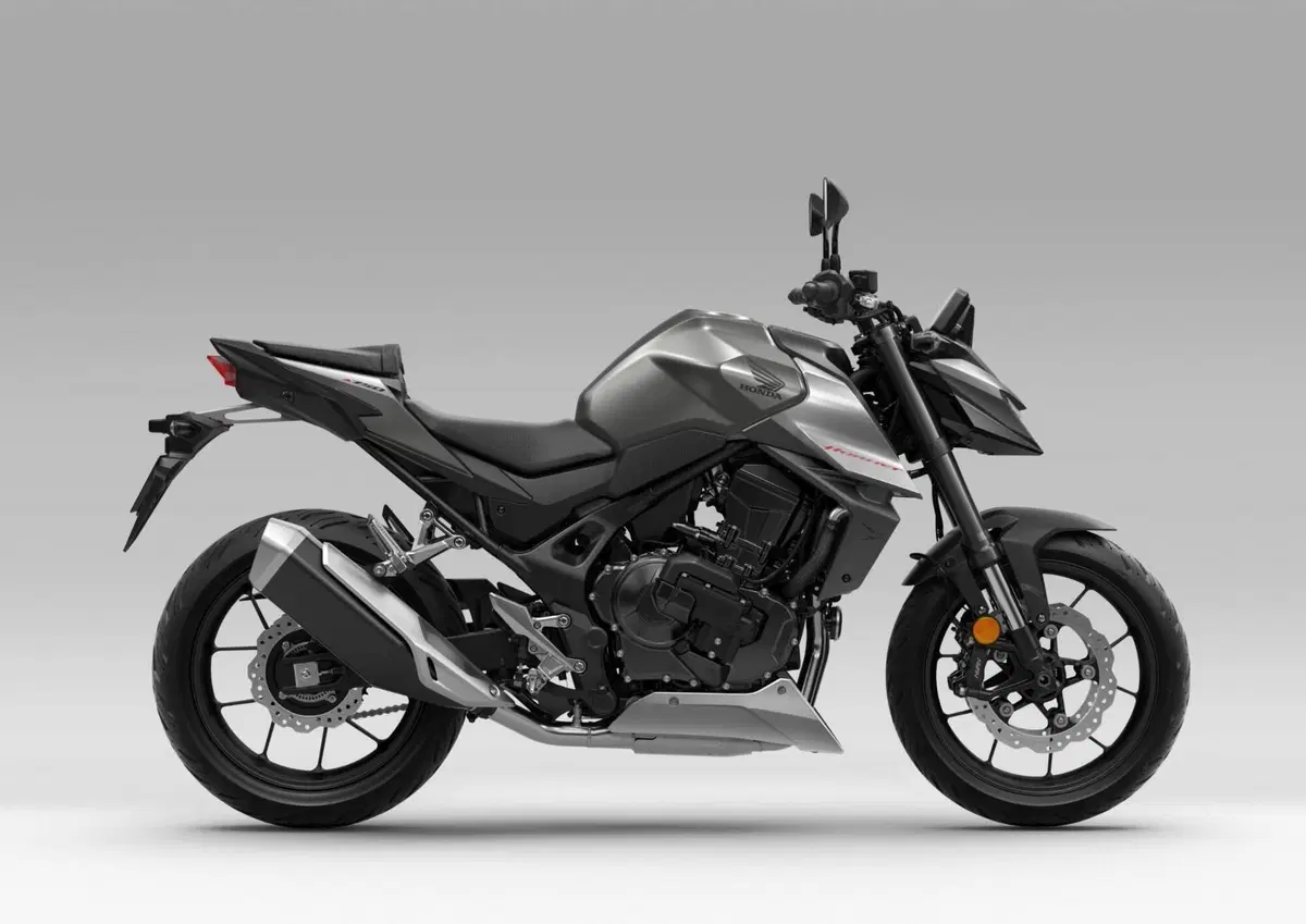 Honda CB 750 Hornet (2026) (4)