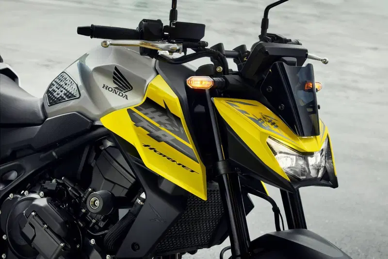 Honda CB 750 Hornet (2026) (11)