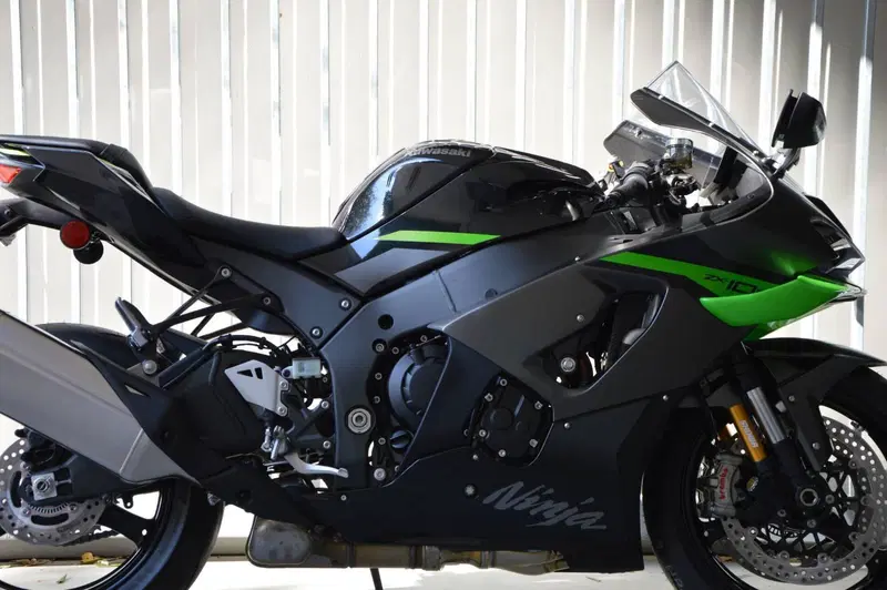 Kawasaki Ninja 1000 ZX-10R (2026) (2)