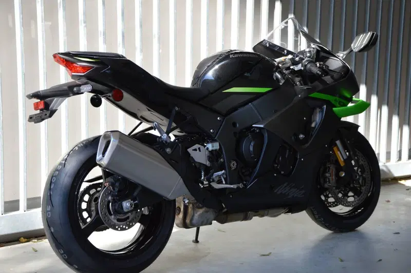 Kawasaki Ninja 1000 ZX-10R (2026) (3)