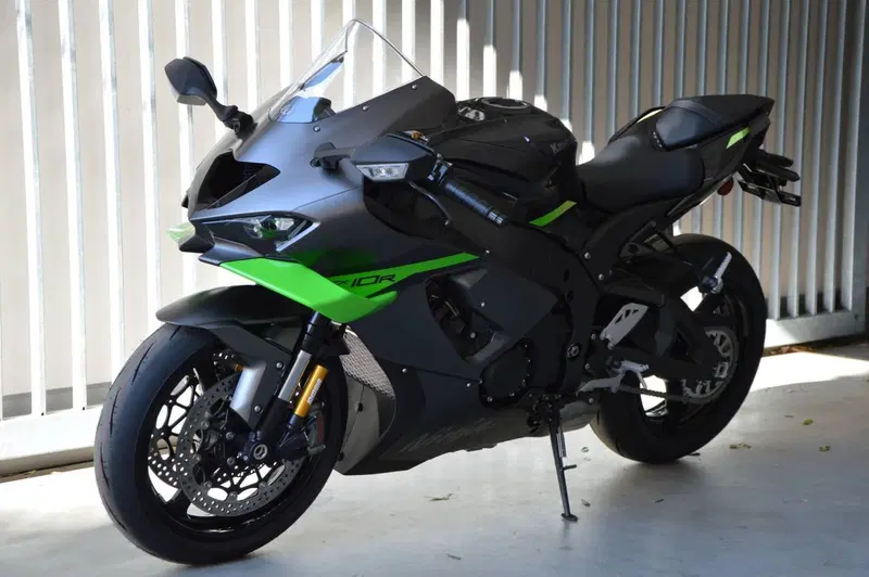 Kawasaki Ninja 1000 ZX-10R (2026) (7)