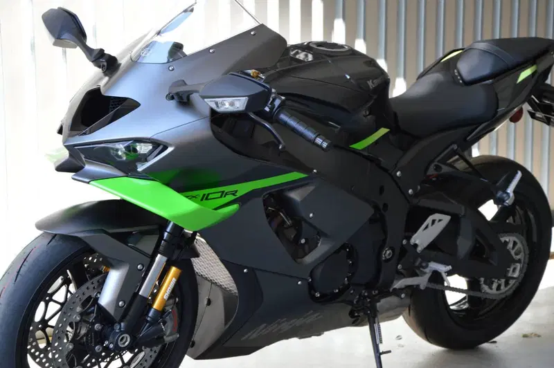 Kawasaki Ninja 1000 ZX-10R (2026) (8)