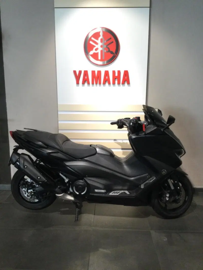 Yamaha T-Max 560 (2022 - 24)
