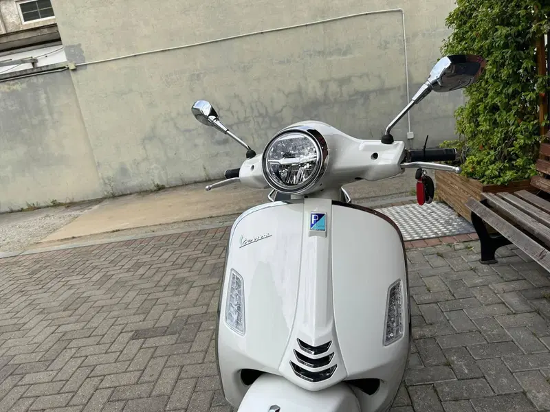 Vespa GTS 300 (2023 - 24) (4)