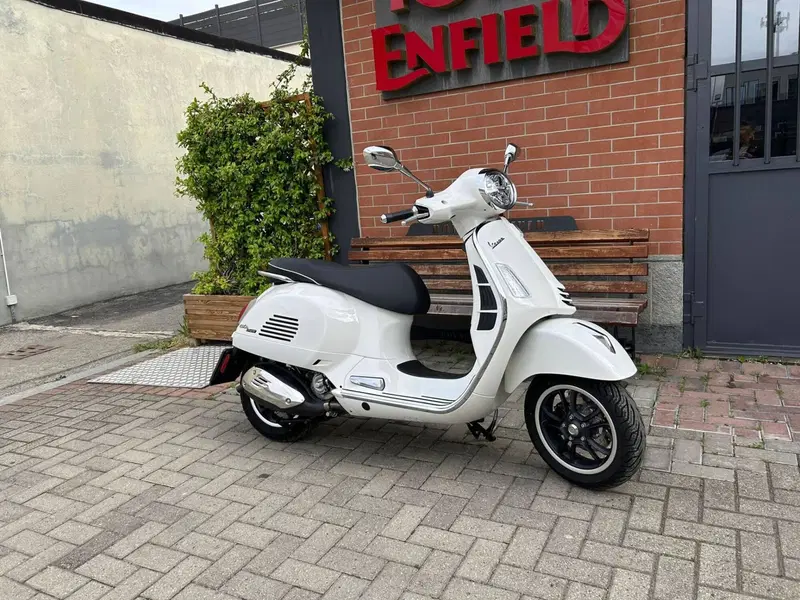 Vespa GTS 300 (2023 - 24) (15)