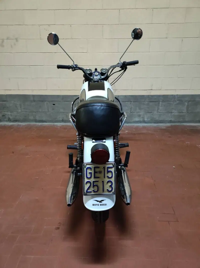 Moto Guzzi V7 750 special (2)
