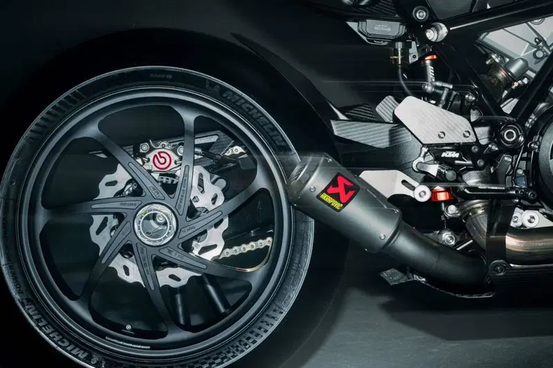 KTM 1390 Super Duke RR Track (2026) (2)