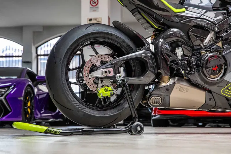 Ducati Panigale V4 Lamborghini (2026) (4)