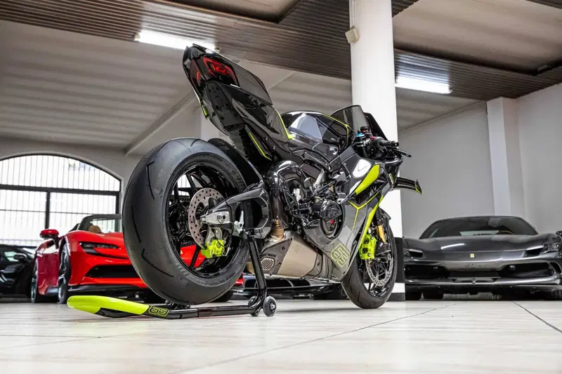 Ducati Panigale V4 Lamborghini (2026) (5)