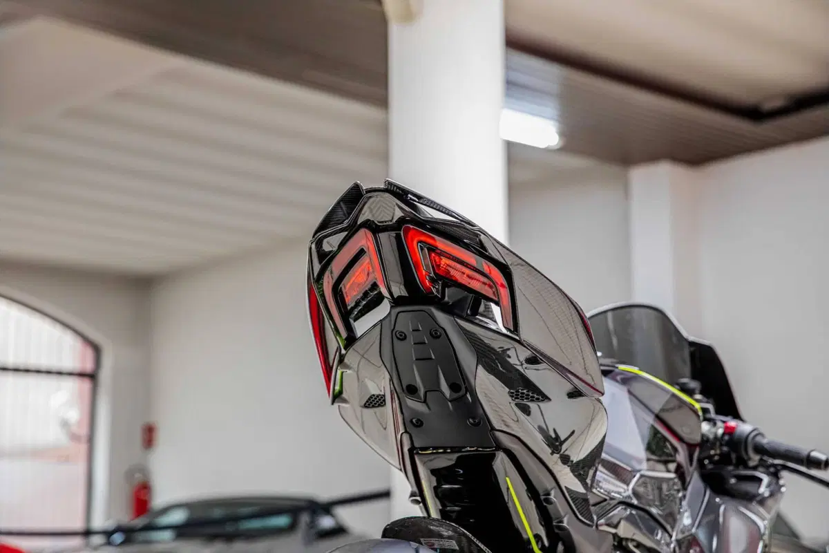 Ducati Panigale V4 Lamborghini (2026) (6)