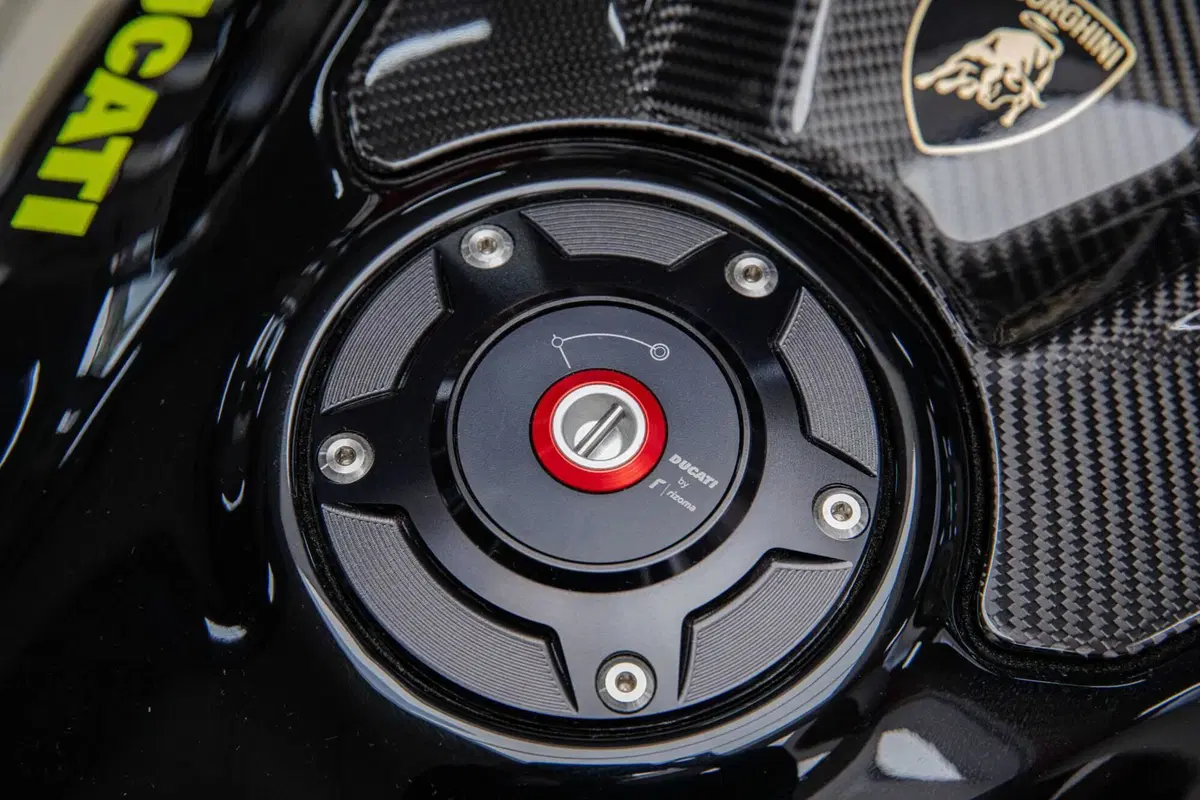 Ducati Panigale V4 Lamborghini (2026) (13)