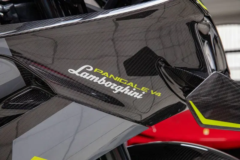 Ducati Panigale V4 Lamborghini (2026) (16)