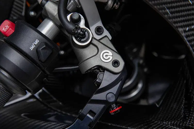 Ducati Panigale V4 Lamborghini (2026) (17)