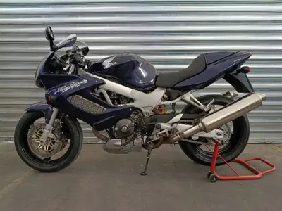 Honda VTR 1000 F Firestorm (2001 - 07) usata