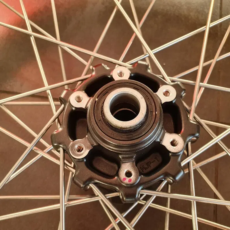 Cerchio anteriore Honda Africa Twin CRF1000 2016-2 (3)