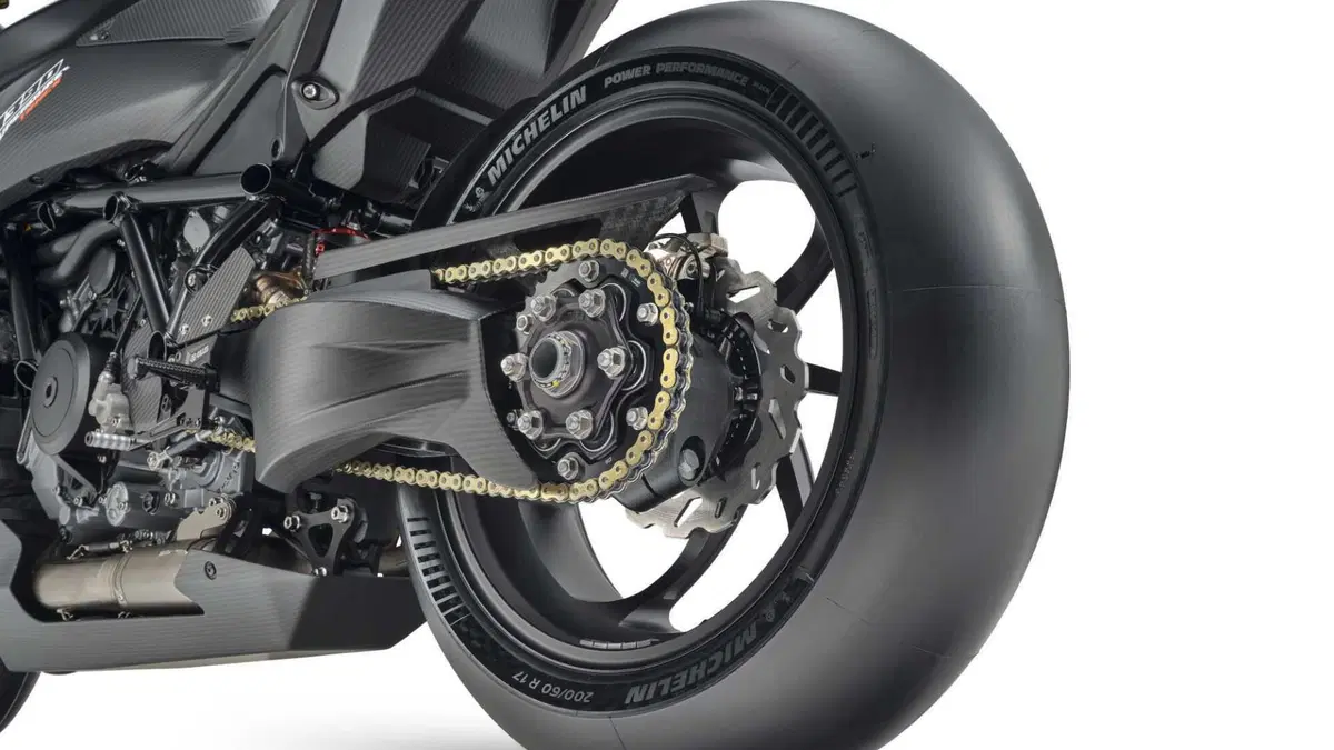 KTM 1390 Super Duke R 1390 Super Duke RR Track (2026) (12)