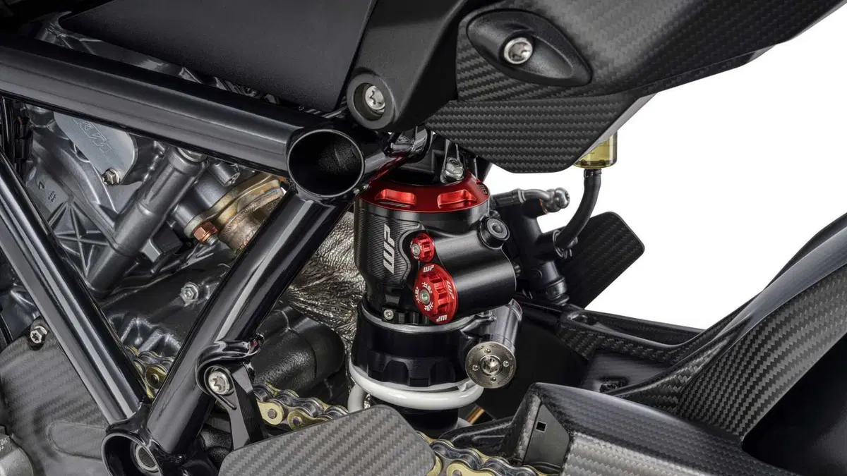 KTM 1390 Super Duke R 1390 Super Duke RR Track (2026) (13)