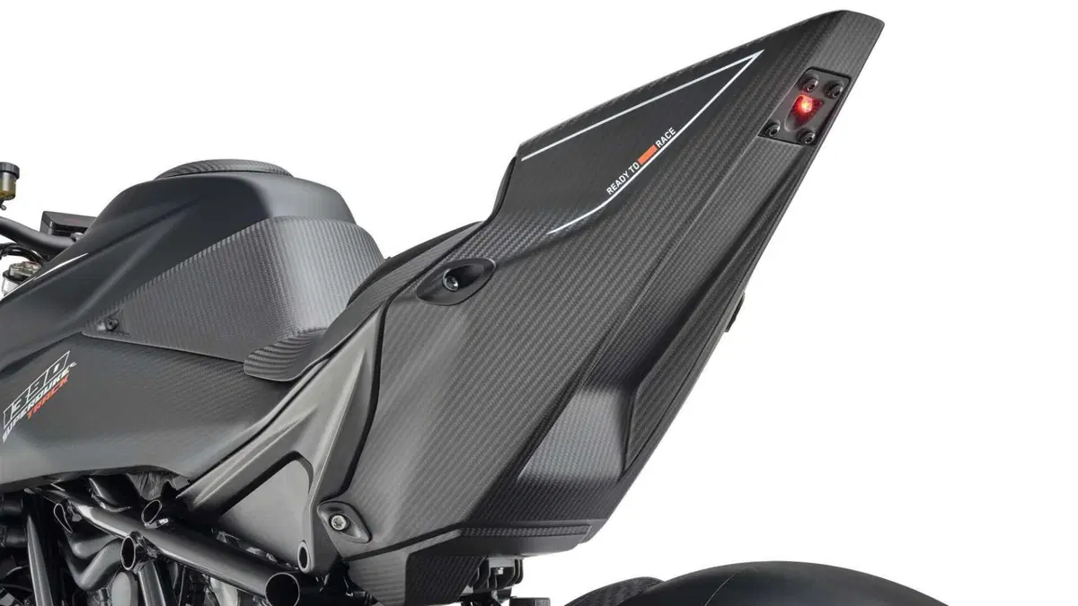 KTM 1390 Super Duke R 1390 Super Duke RR Track (2026) (14)