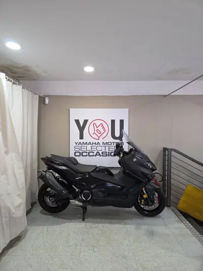 Yamaha T-Max 560 Tech Max (2022 - 24) usata