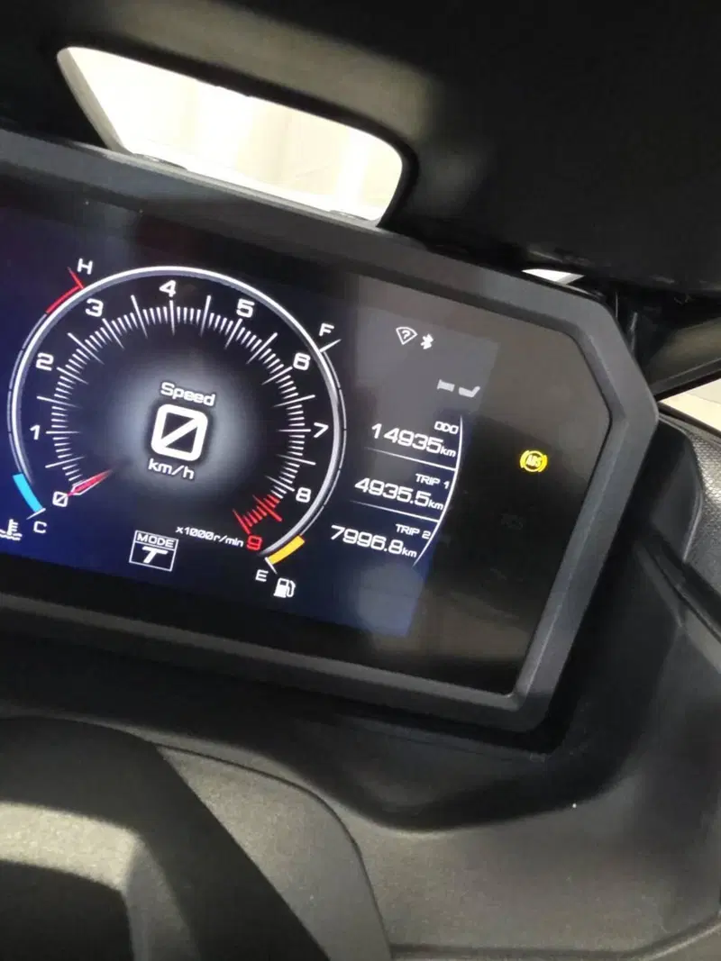 Yamaha T-Max 560 Tech Max (2022 - 24) (3)