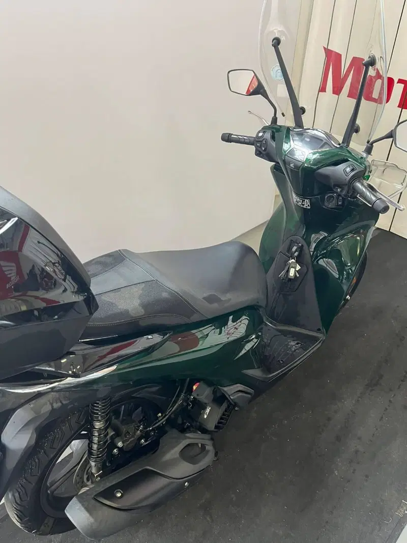 Honda SH 150i Vetro (2024 - 25) (2)