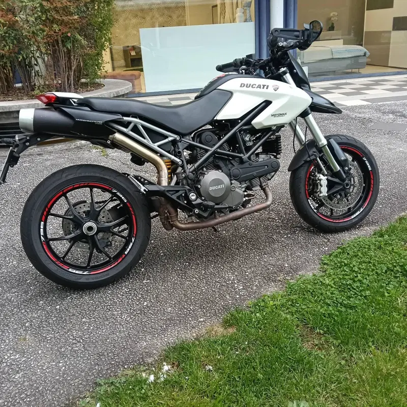 Ducati Hypermotard 796 (2012) (3)