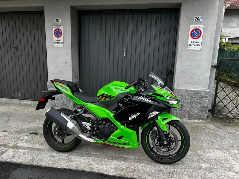 Kawasaki Ninja 400 (2023)