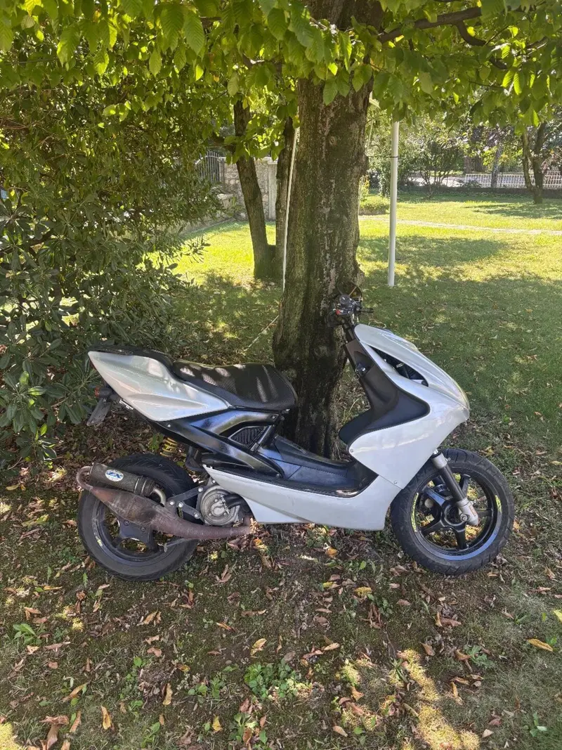 Yamaha Aerox 50 (1999 - 07) (2)