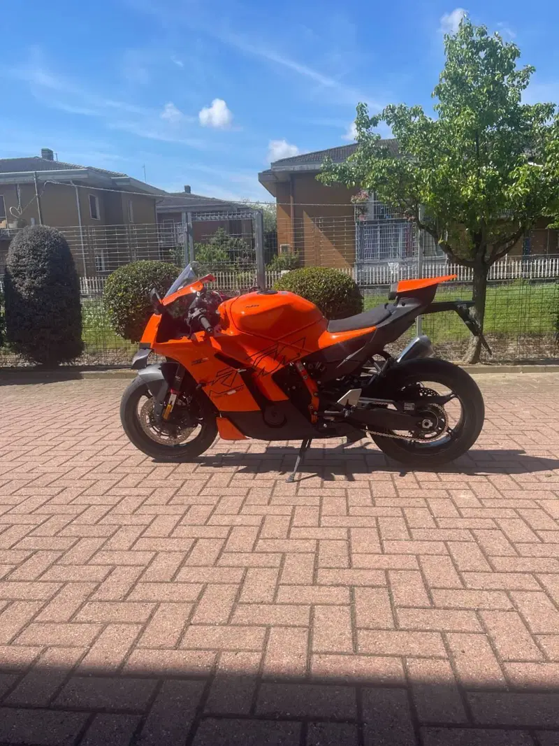 KTM 990 RC R (2026)