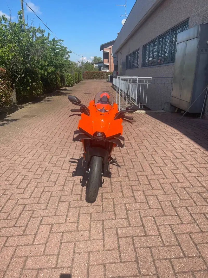 KTM 990 RC R (2026) (2)