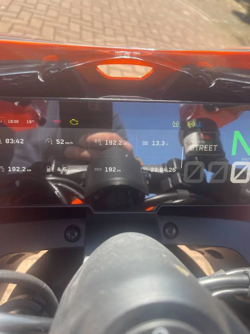 KTM 990 RC R (2026) (4)