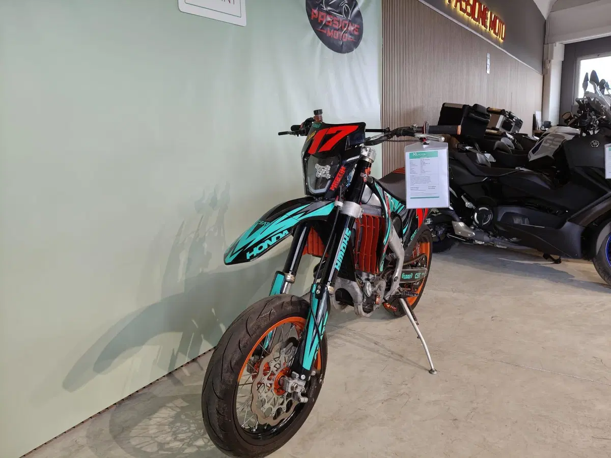 Honda CRF 250R (2010 - 11) (2)