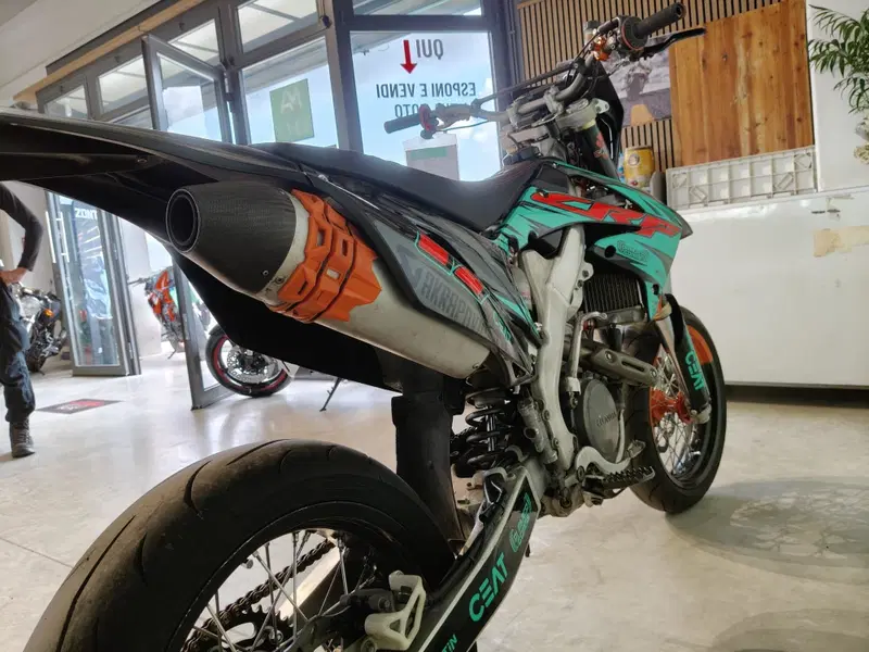 Honda CRF 250R (2010 - 11) (4)