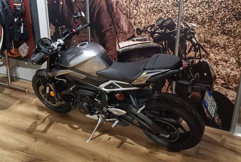Triumph Street Triple 765 R (2023 - 26) (5)