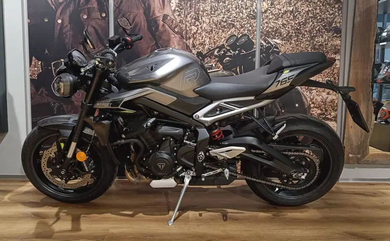 Triumph Street Triple 765 R (2023 - 26)