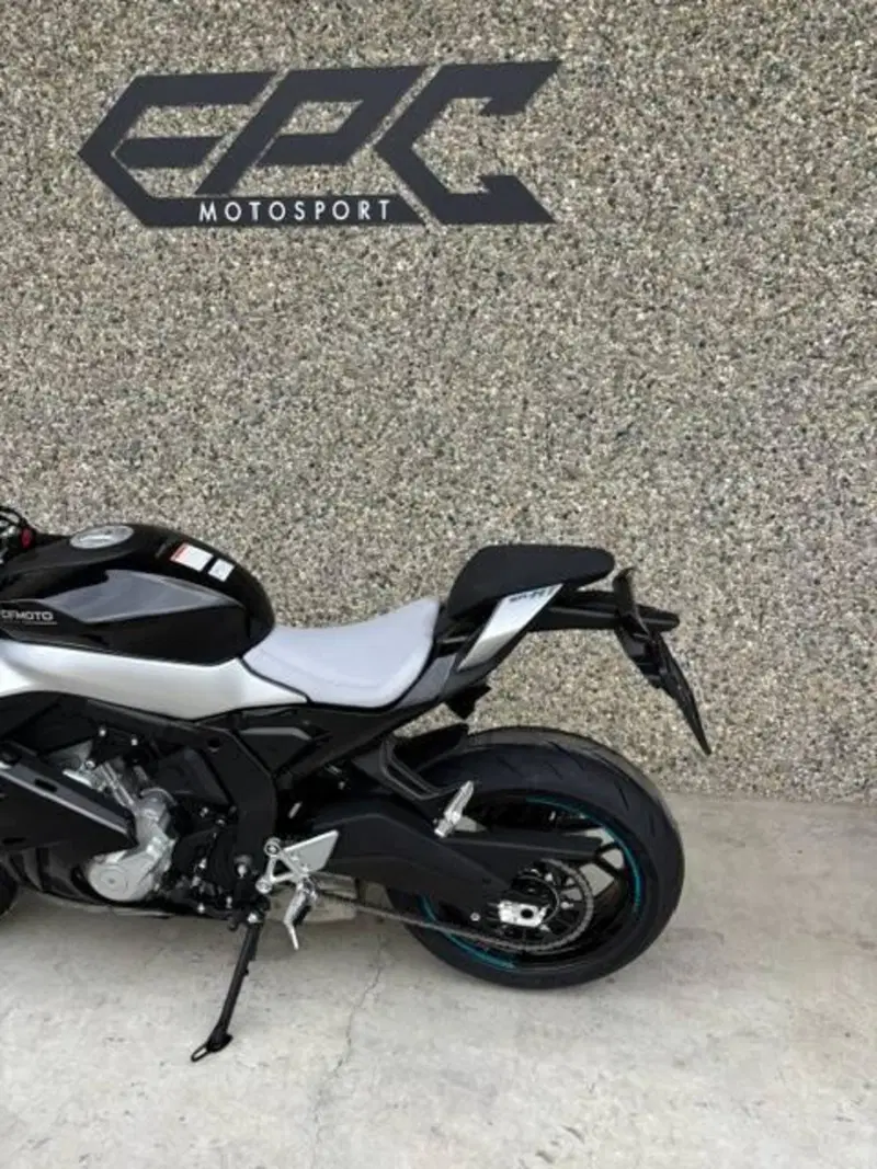 CFMOTO 675SR-R (2025 - 26) (3)