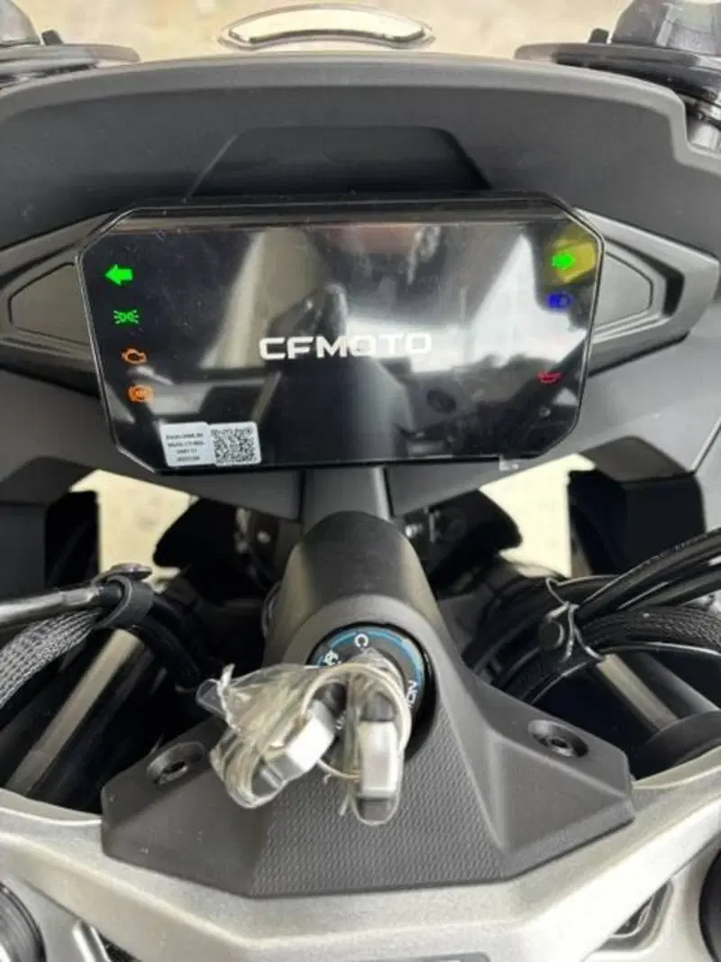 CFMOTO 675SR-R (2025 - 26) (16)