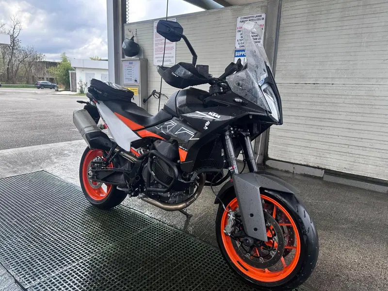 KTM 890 SMT (2023 - 25)
