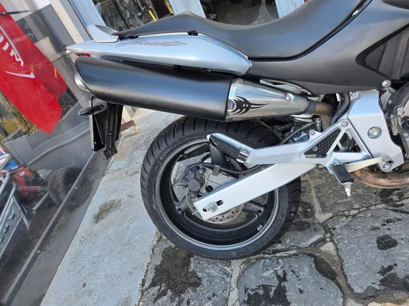 Honda Hornet 600 (2003 - 04) (8)