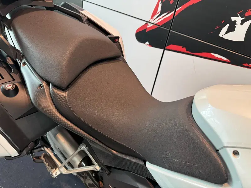Ducati Multistrada 1200 S Touring (2010 - 12) (5)