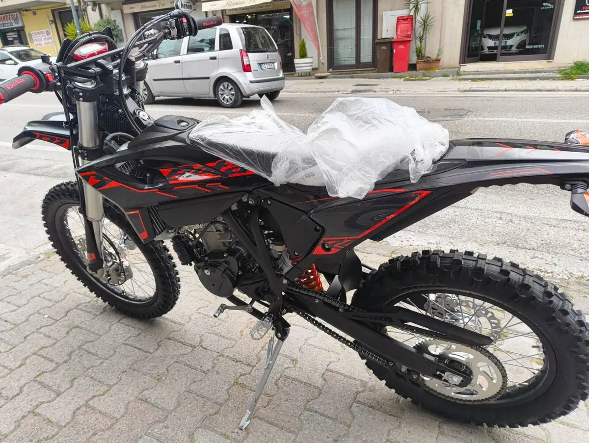 Betamotor RR 125 4T Enduro T (2025 - 26) (4)