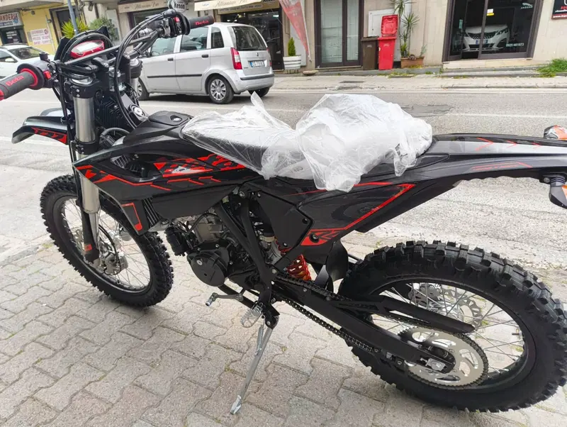 Betamotor RR 125 4T Enduro T (2025 - 26) (4)