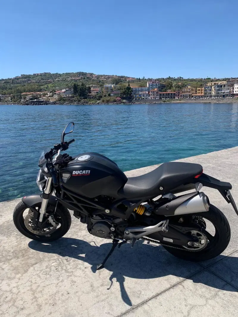 Ducati Monster 696 ABS (2009 - 14) (2)