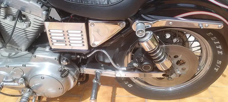 Harley-Davidson 883 Hugger (1994 - 00) - XLH (14)