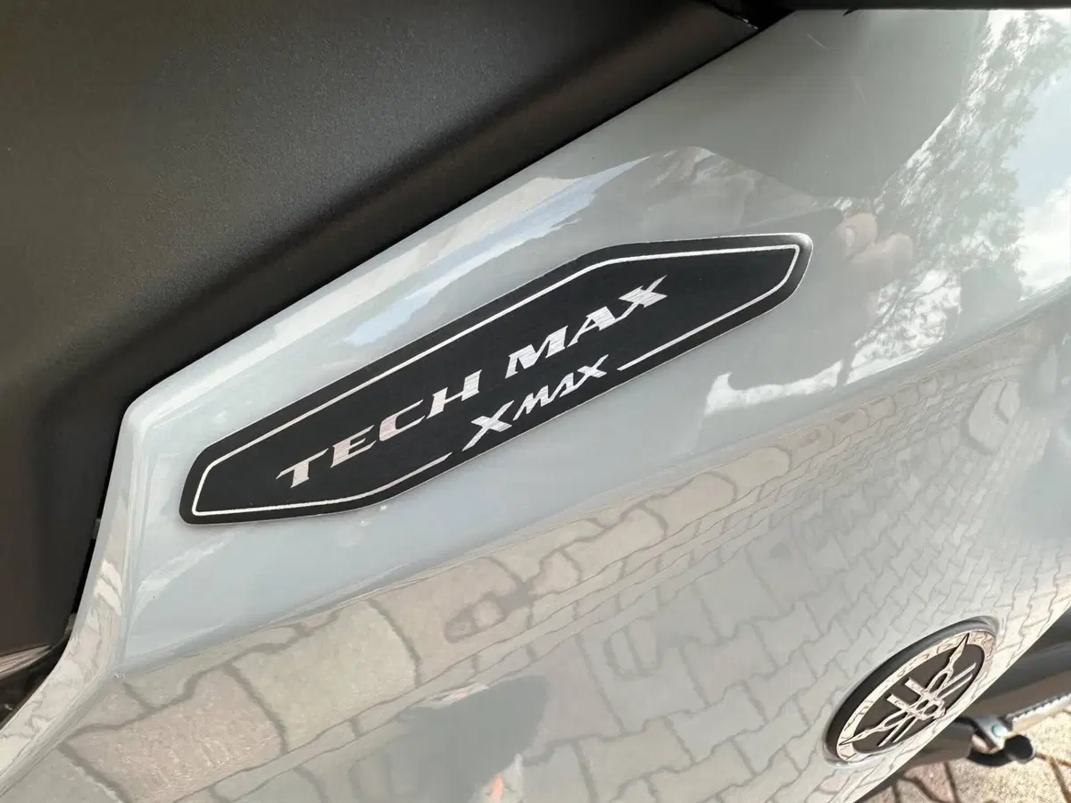 Yamaha X-Max 300 Tech Max (2025 - 26) (10)