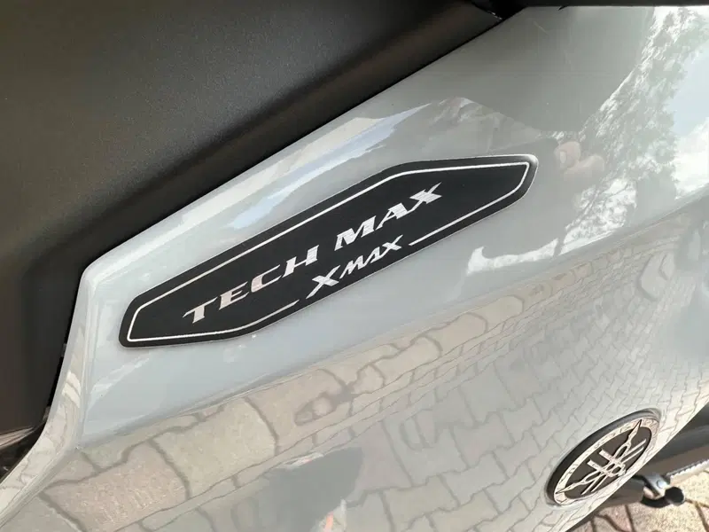 Yamaha X-Max 300 Tech Max (2025 - 26) (10)