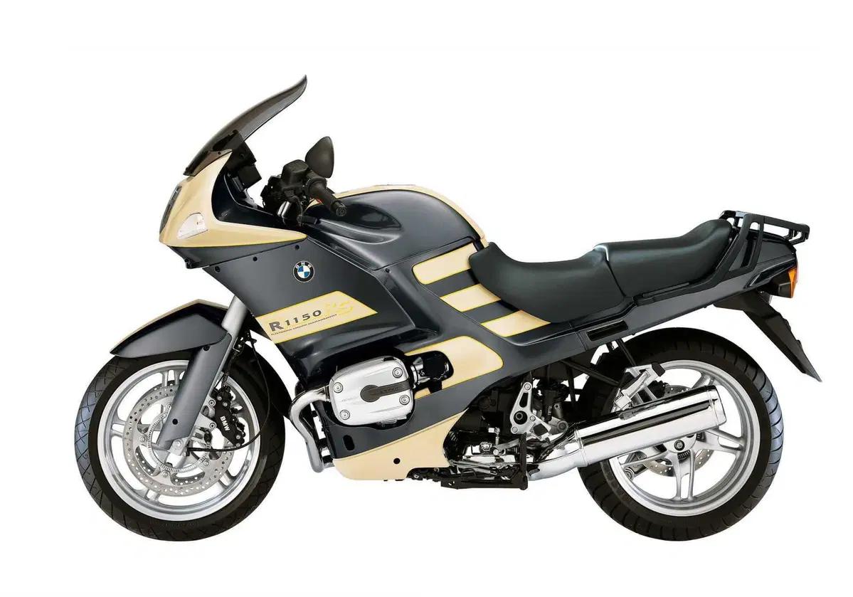 BMW Motorrad brinda ai 50 anni della RS: la pioniera delle sport tourer (2)