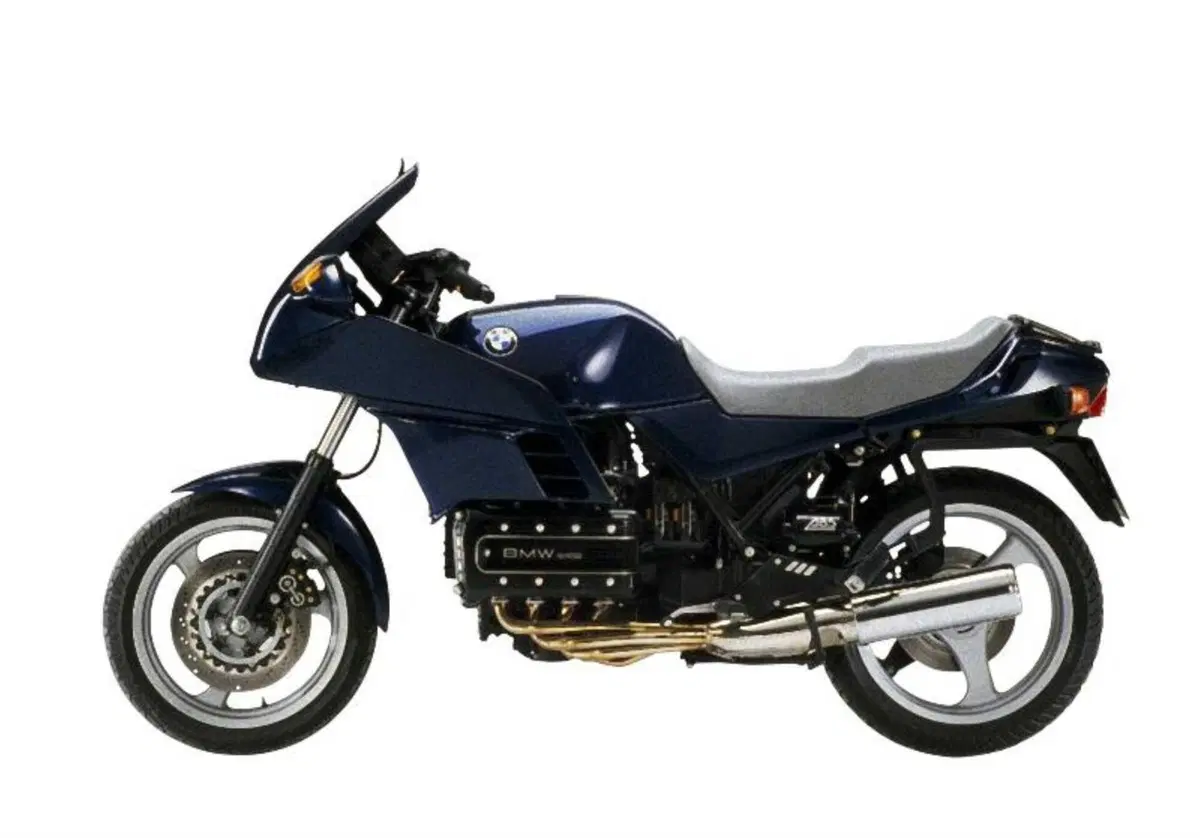 BMW Motorrad brinda ai 50 anni della RS: la pioniera delle sport tourer (3)
