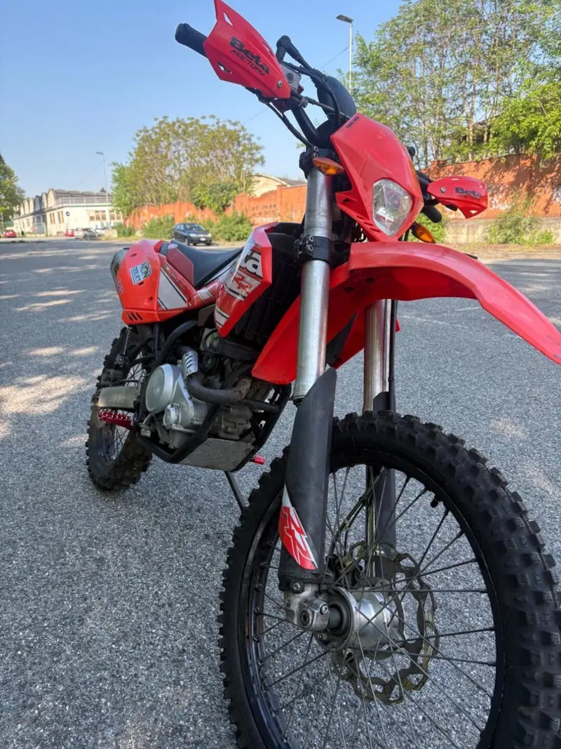 Betamotor RR 125 4T Enduro LC (2016 - 17) (3)